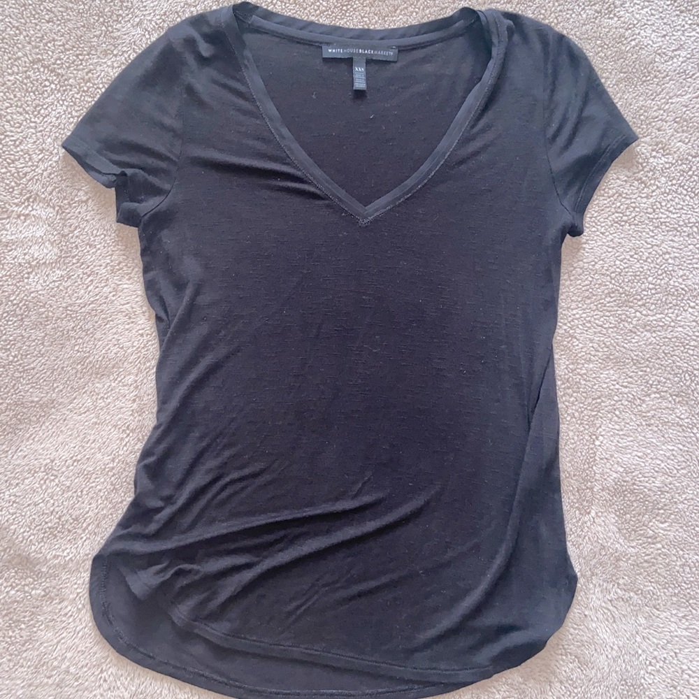 Black V-neck short sleeve